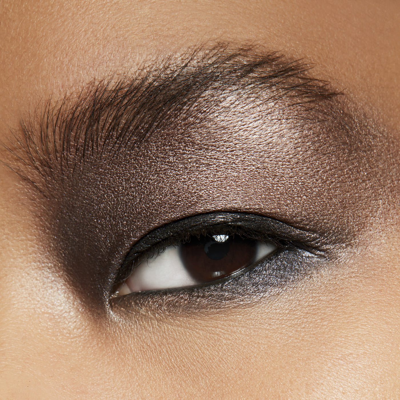 Small Eye Shadow, 1.5 g, Satin Taupe, Model, medium