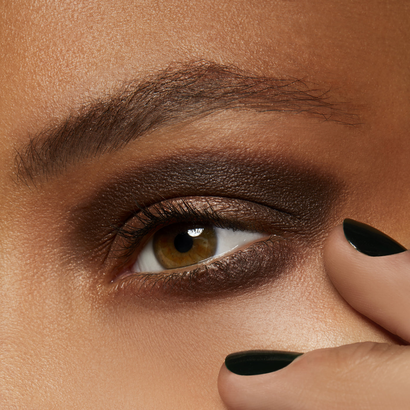 Small Eye Shadow, 1.5 g, Embark, Model, medium