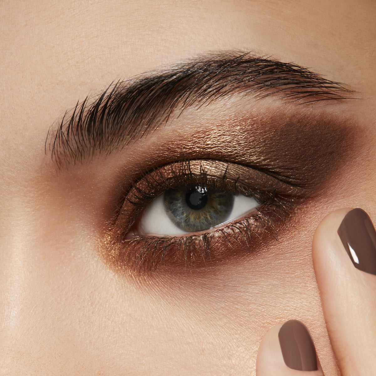 Small Eye Shadow, 1.3 g, Woodwinked, Model, light