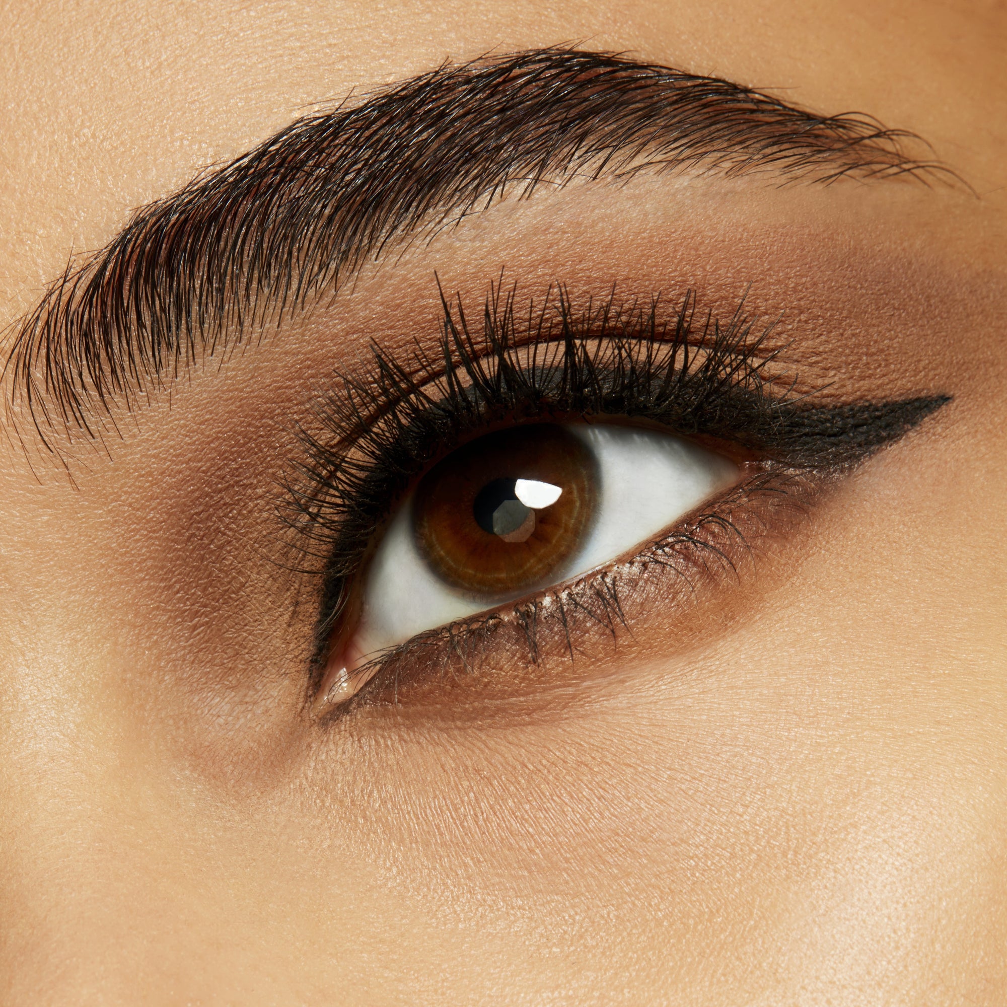 Small Eye Shadow, 1.5 g, Sandstone, Model, medium