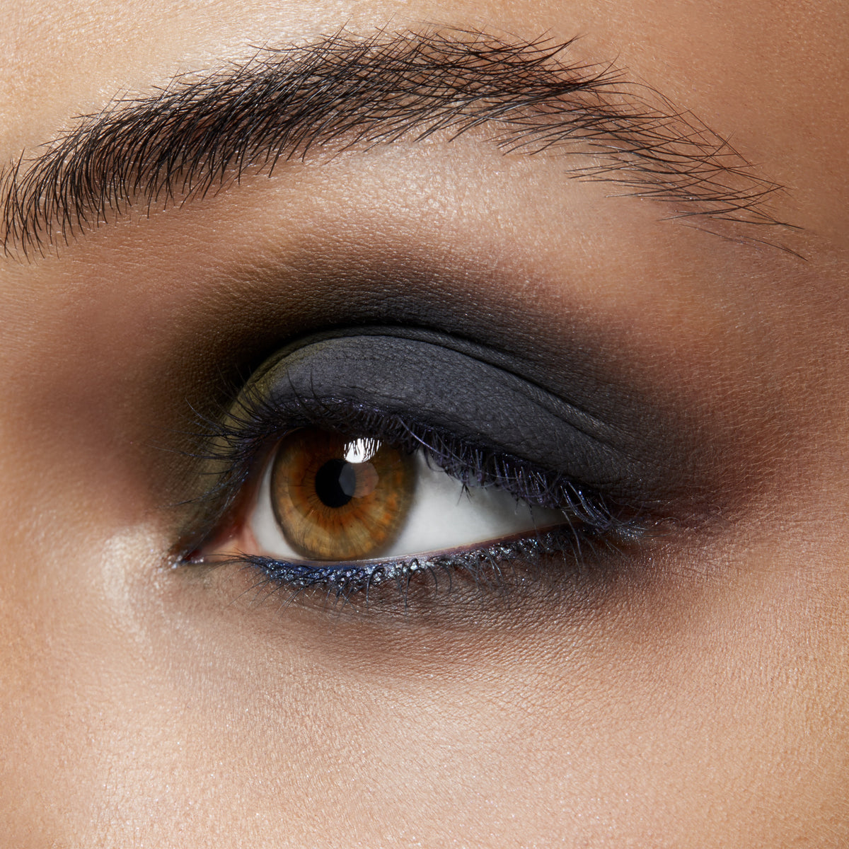 Small Eye Shadow, 1.5 g, Greystone, Model, medium