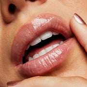 Lipglass, 3.1 ml, Oyster Girl, Model, medium