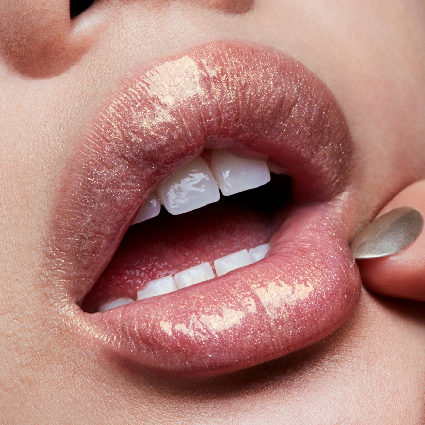 Lipglass, 3.1 ml, Very Go Lightly, Model, light