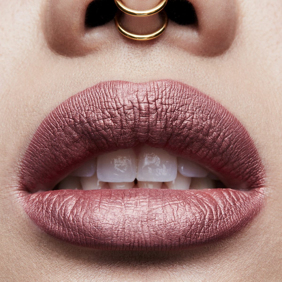 Retro Matte Liquid Lipcolour Metallics, 5.0 ml, Gemz & Roses, Model, light