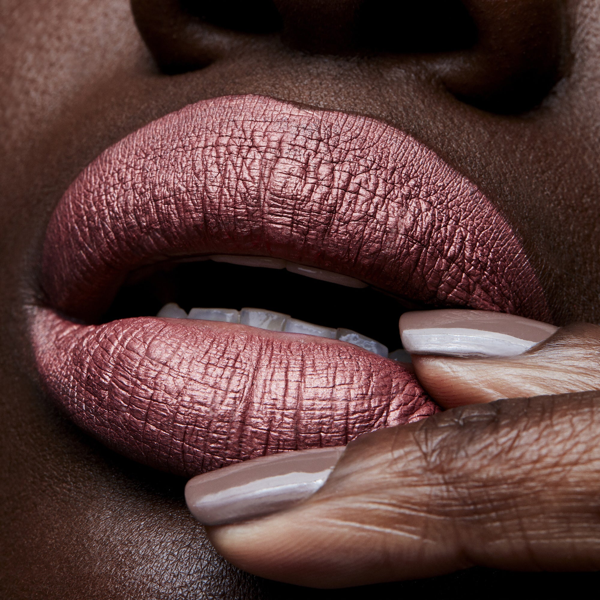 Retro Matte Liquid Lipcolour Metallics, 5.0 ml, Gemz & Roses, Model, deep