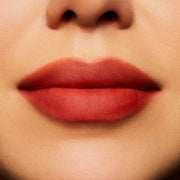 Powder Kiss Liquid Lipcolour, 5.0 ml, Devoted To Chili, Model, medium