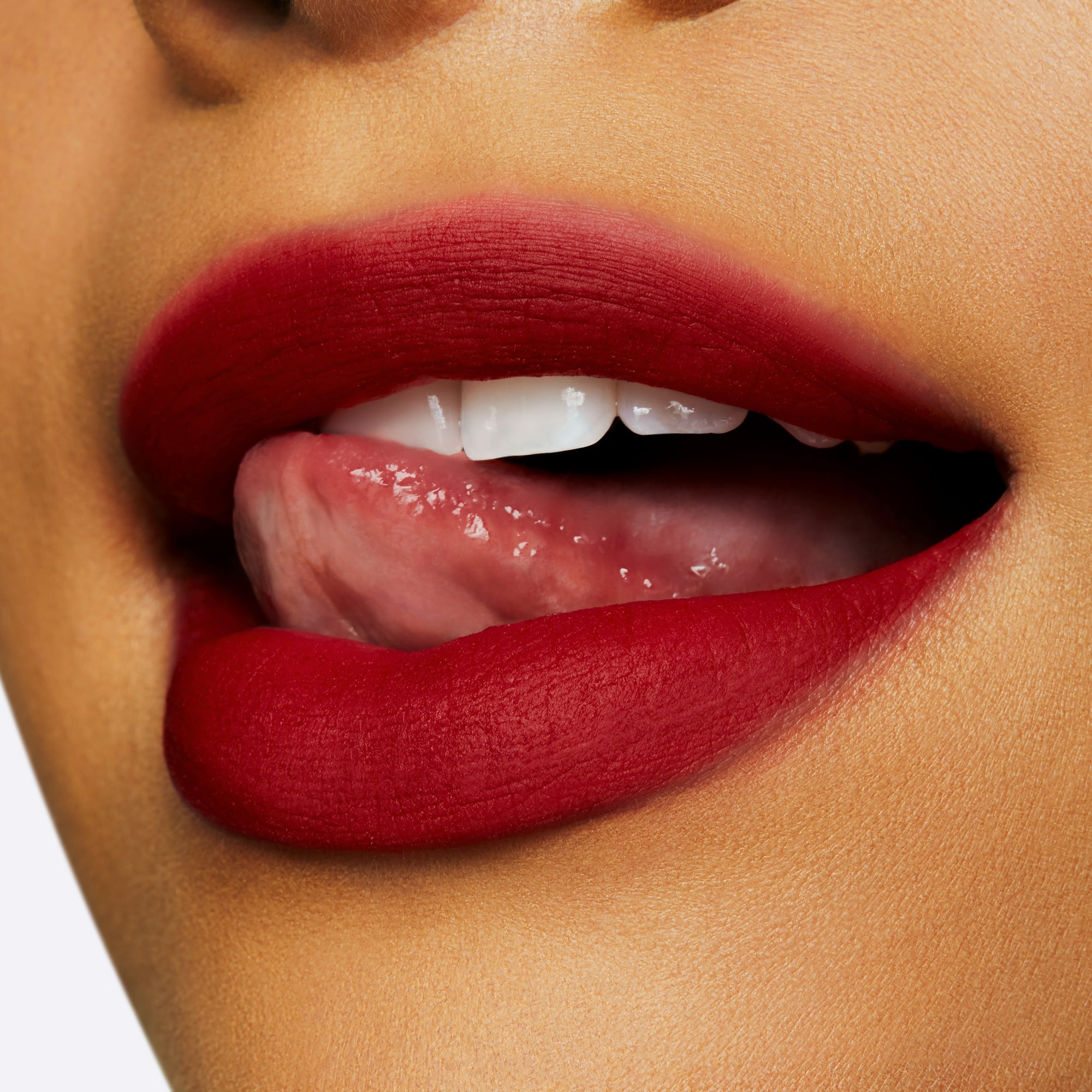 Powder Kiss Liquid Lipcolour, 5.0 ml, Fashion Sweetie, Model, medium