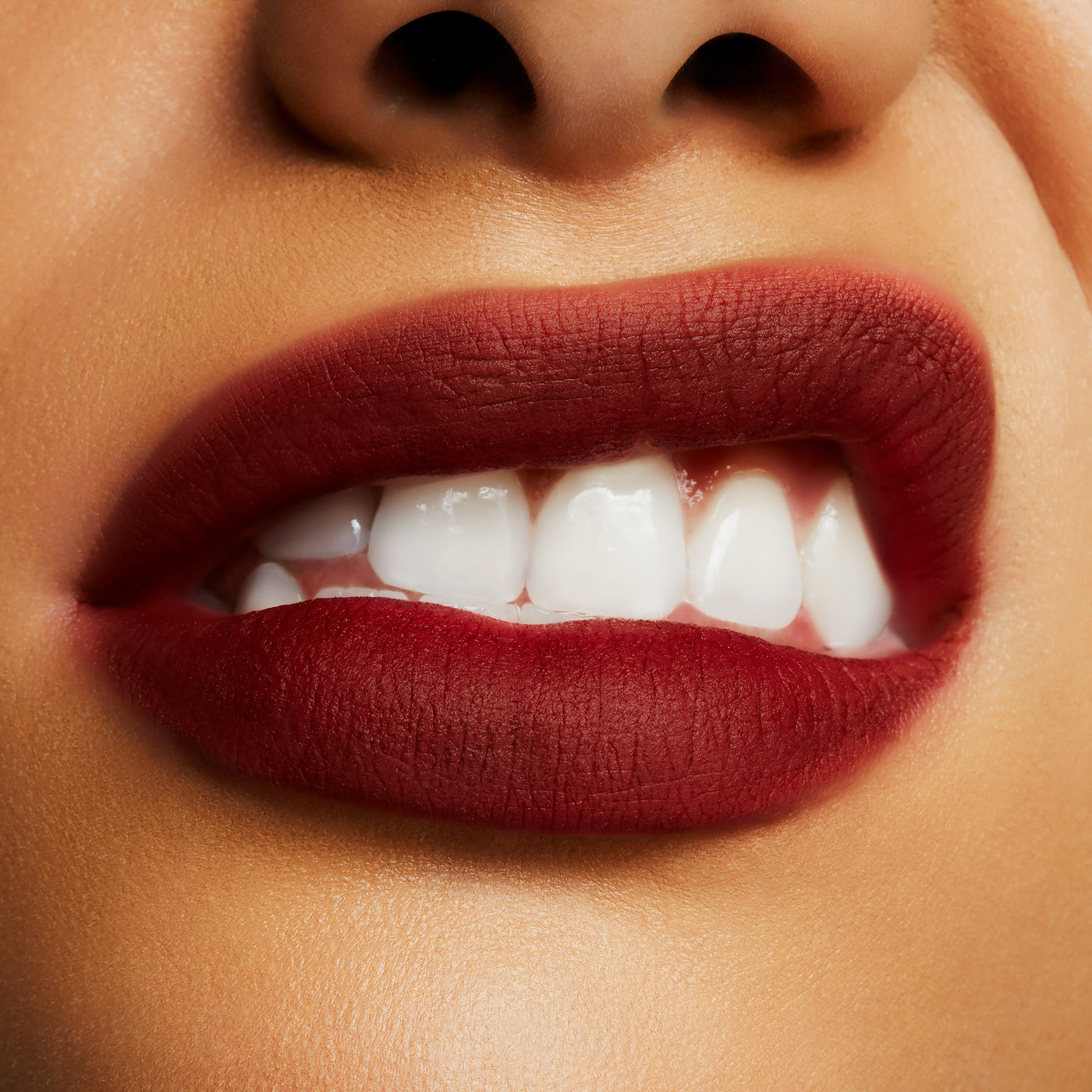 Powder Kiss Liquid Lipcolour, 5.0 ml, Pretty Pleats!, Model, medium
