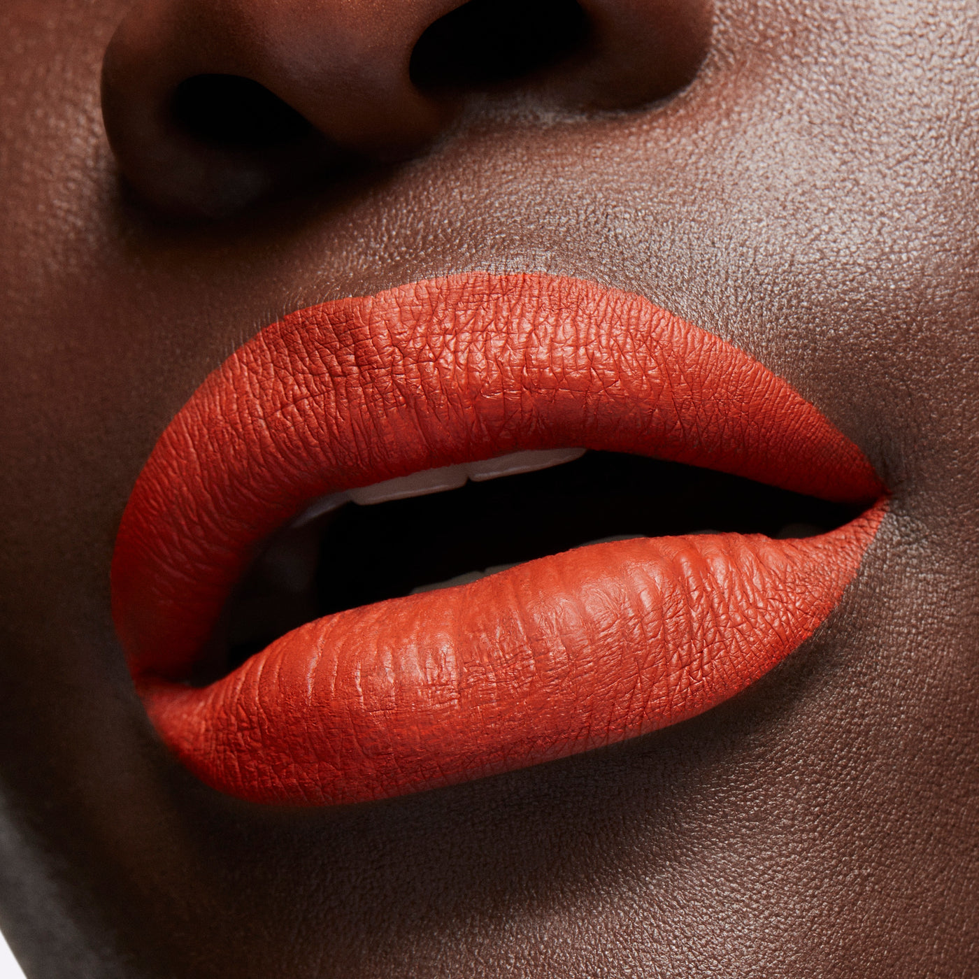 M·A·C Locked Kiss Ink™ 24HR Lipcolour, 4.0 ml, Brazen, Model, deep