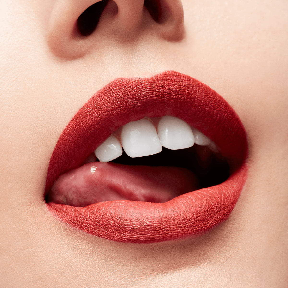M·A·C Locked Kiss Ink™ 24HR Lipcolour, 4.0 ml, Extra Chili, Model, light