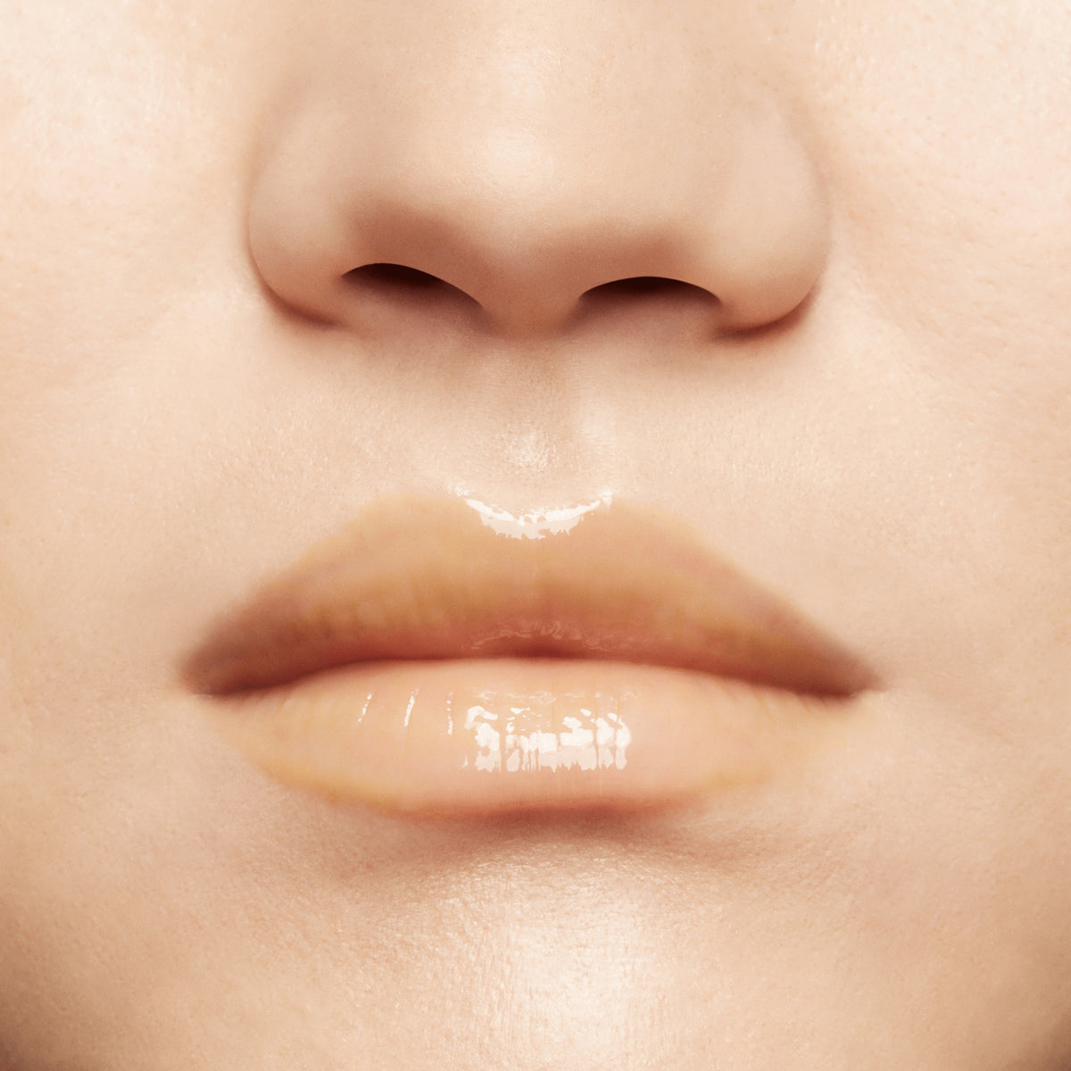 Squirt Plumping Gloss Stick, 2.3 g, Like Squirt, Model, light