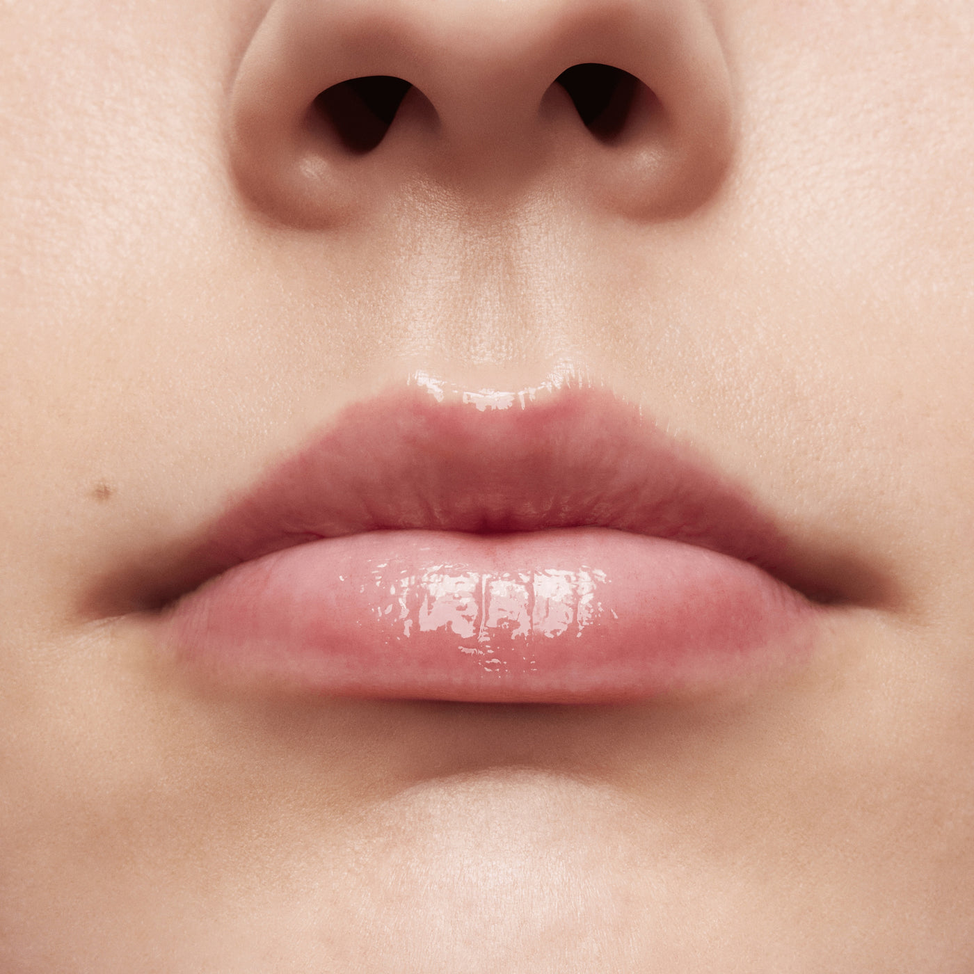 Squirt Plumping Gloss Stick, 2.3 g, Clear, Model, light