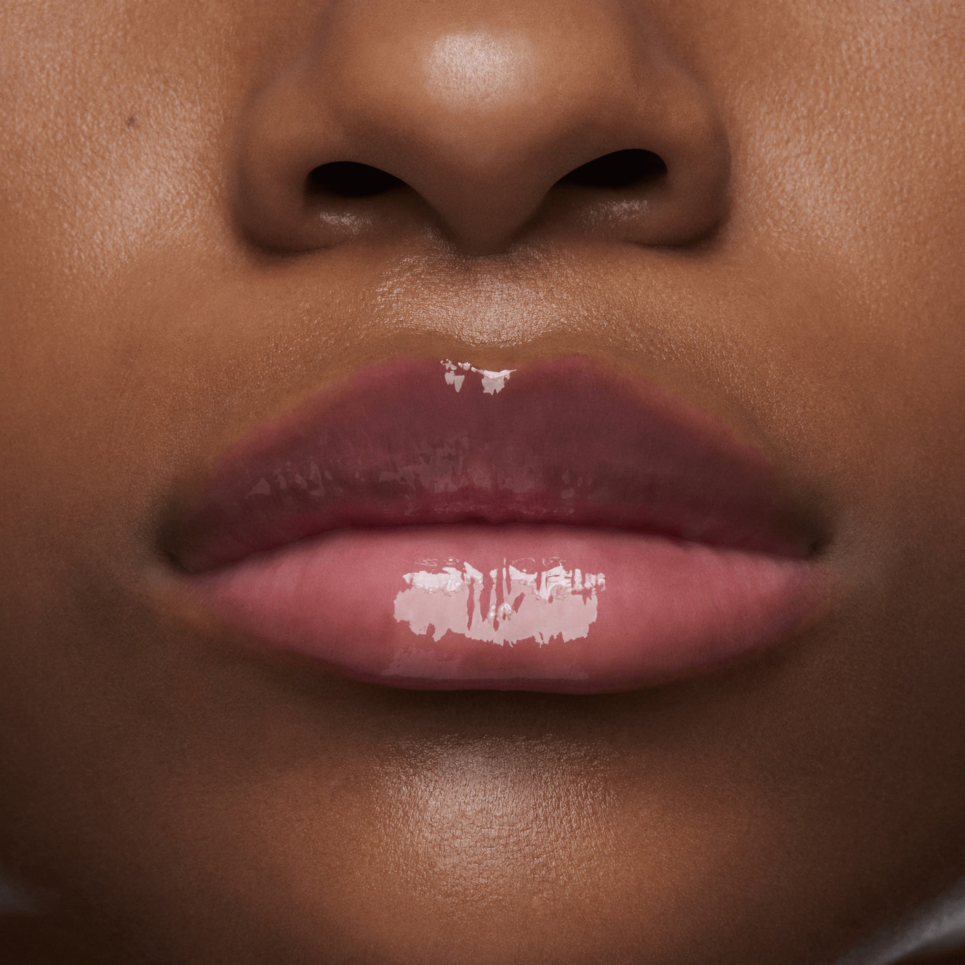 Squirt Plumping Gloss Stick, 2.3 g, Amped, Model, deep