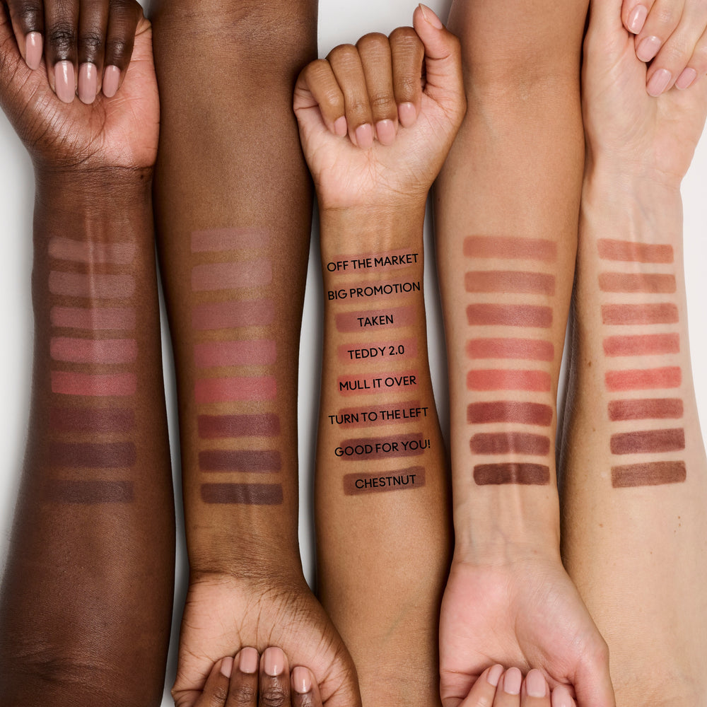 Powder Kiss Hazy Matte Lipstick, 3.5 g, Mull It Over, Model