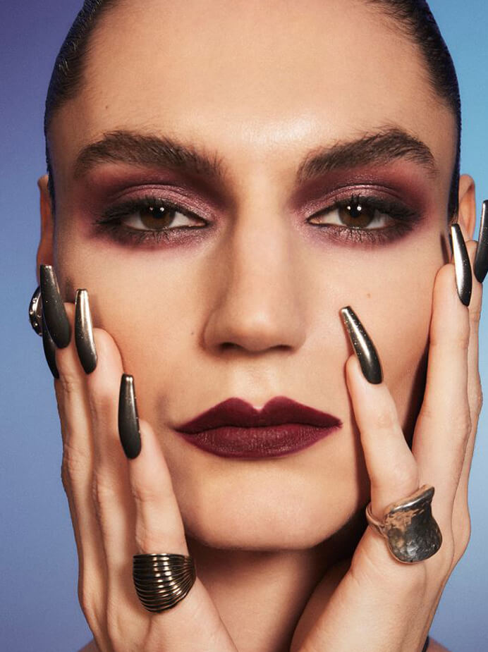 Vamp Up Your Lip Look With Diva Lipstick