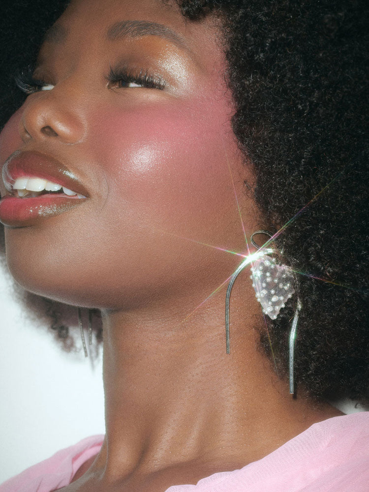 Elevate Glowing Blush Makeup with Blush Smoothie