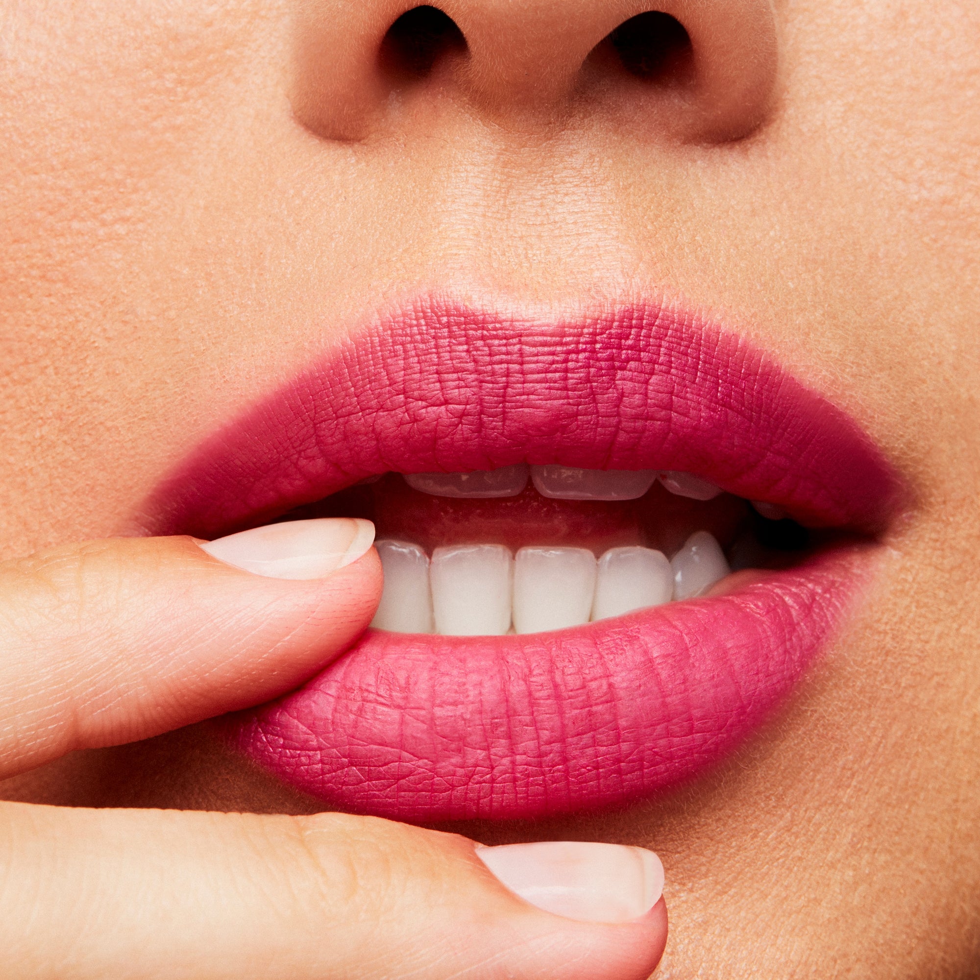 Retro Matte Lipstick, 3.0 g, Flat Out Fabulous, Model, medium