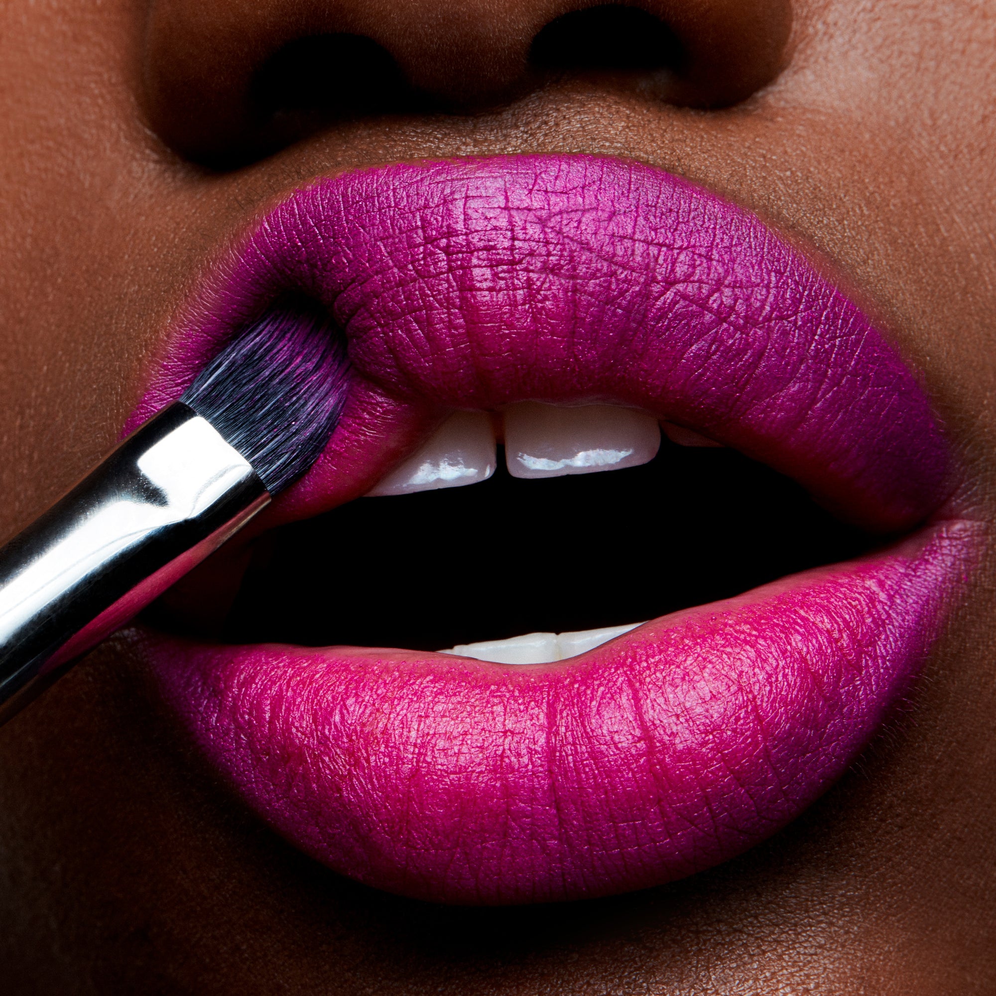 Retro Matte Lipstick, 3.0 g, Flat Out Fabulous, Model, deep