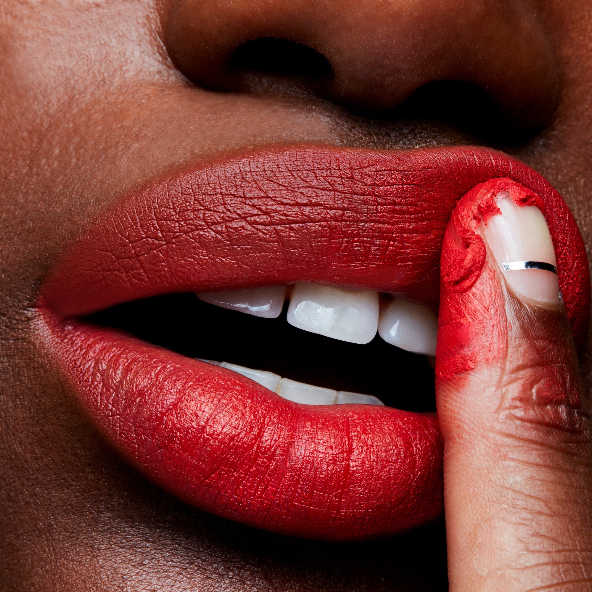 Retro Matte Lipstick, 3.0 g, Dangerous, Model, deep