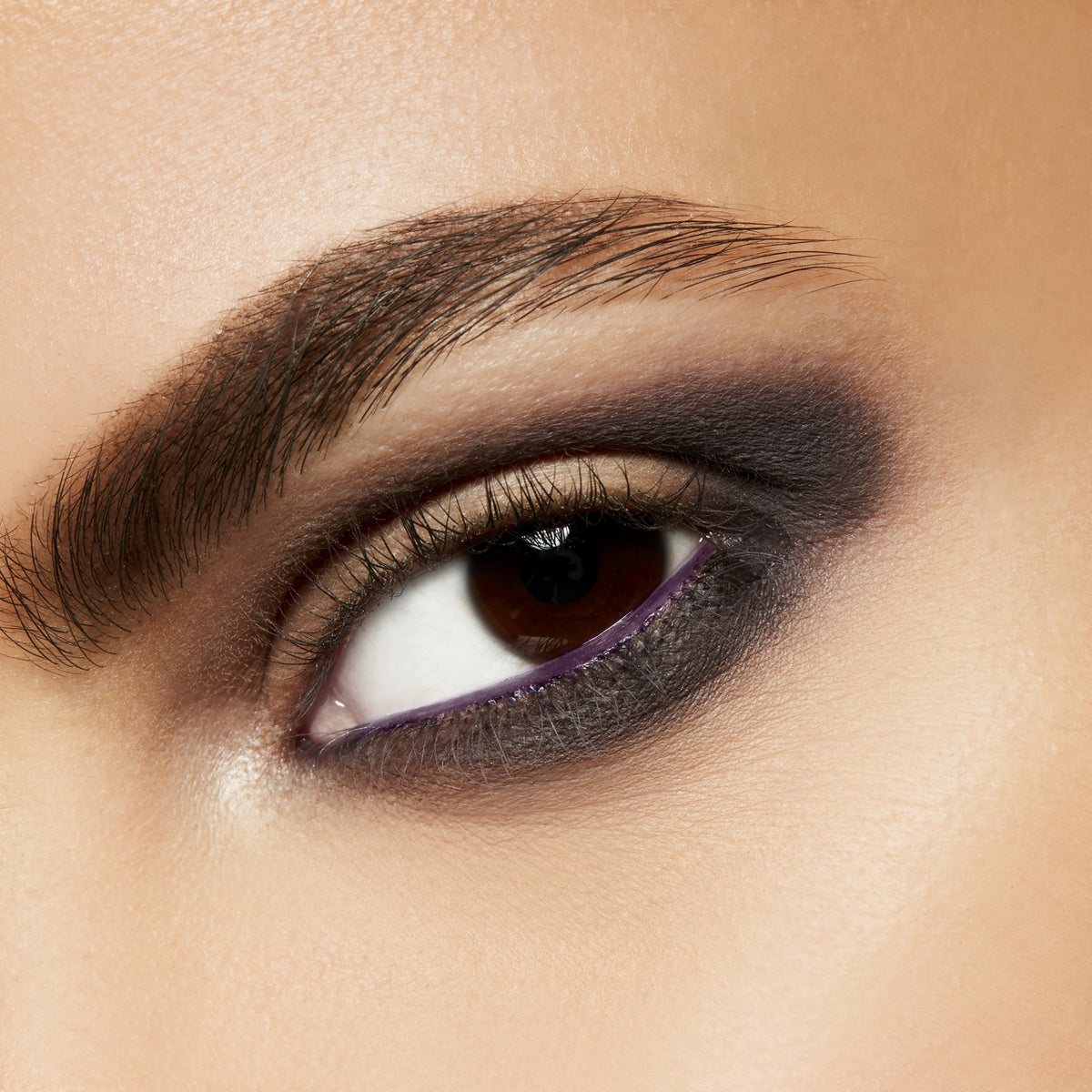 Small Eye Shadow, 1.5 g, Scene, Model, medium