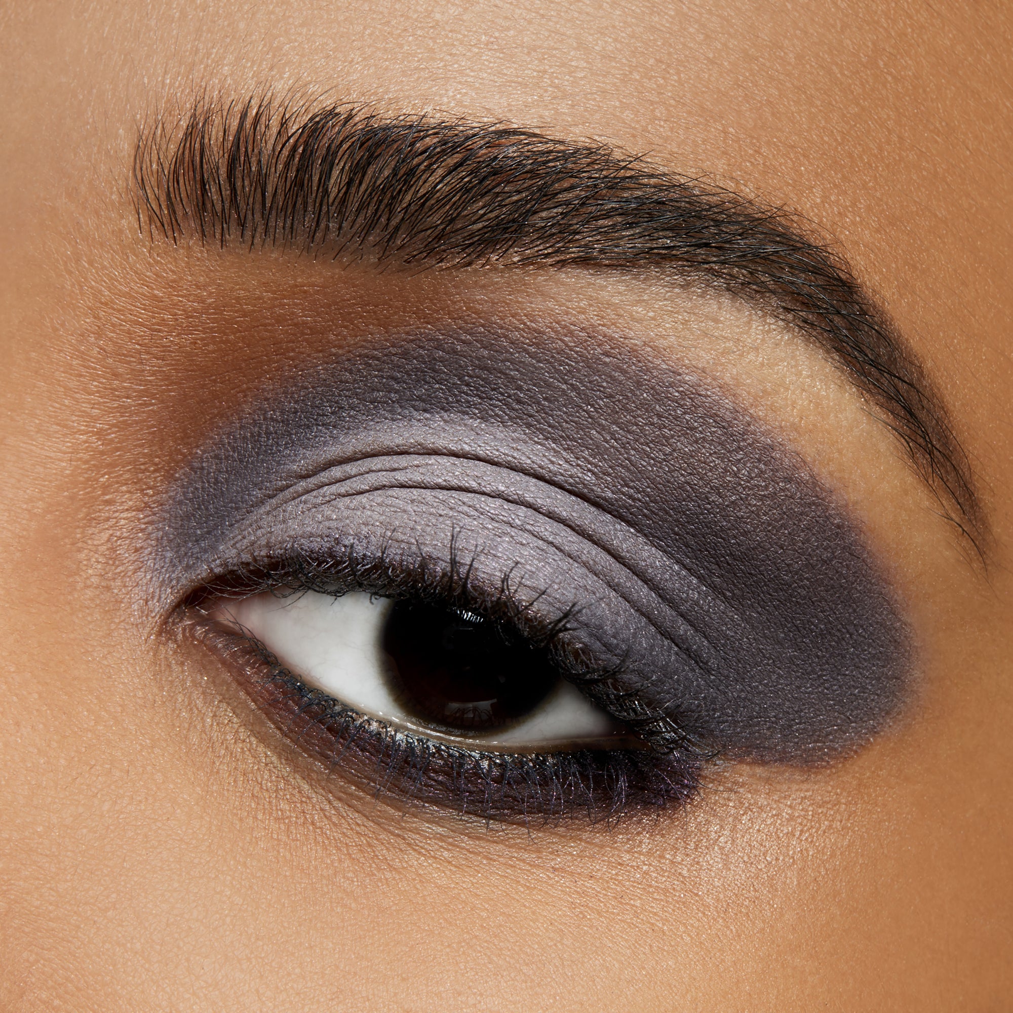 Small Eye Shadow, 1.5 g, Scene, Model, deep