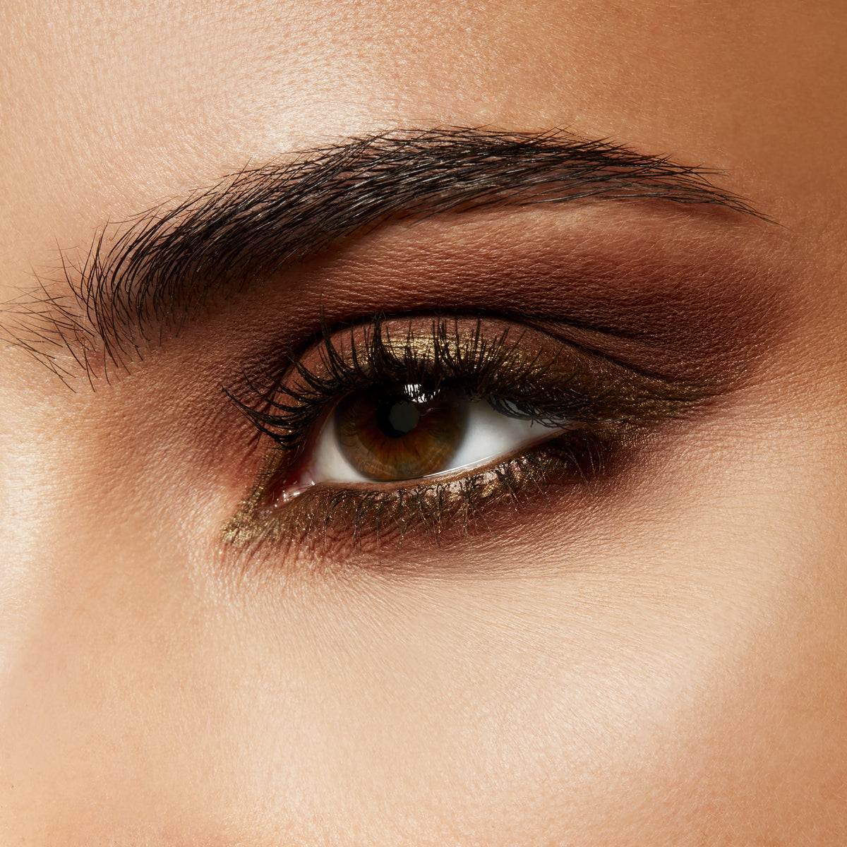 Small Eye Shadow, 1.5 g, Swiss Chocolate, Model, medium