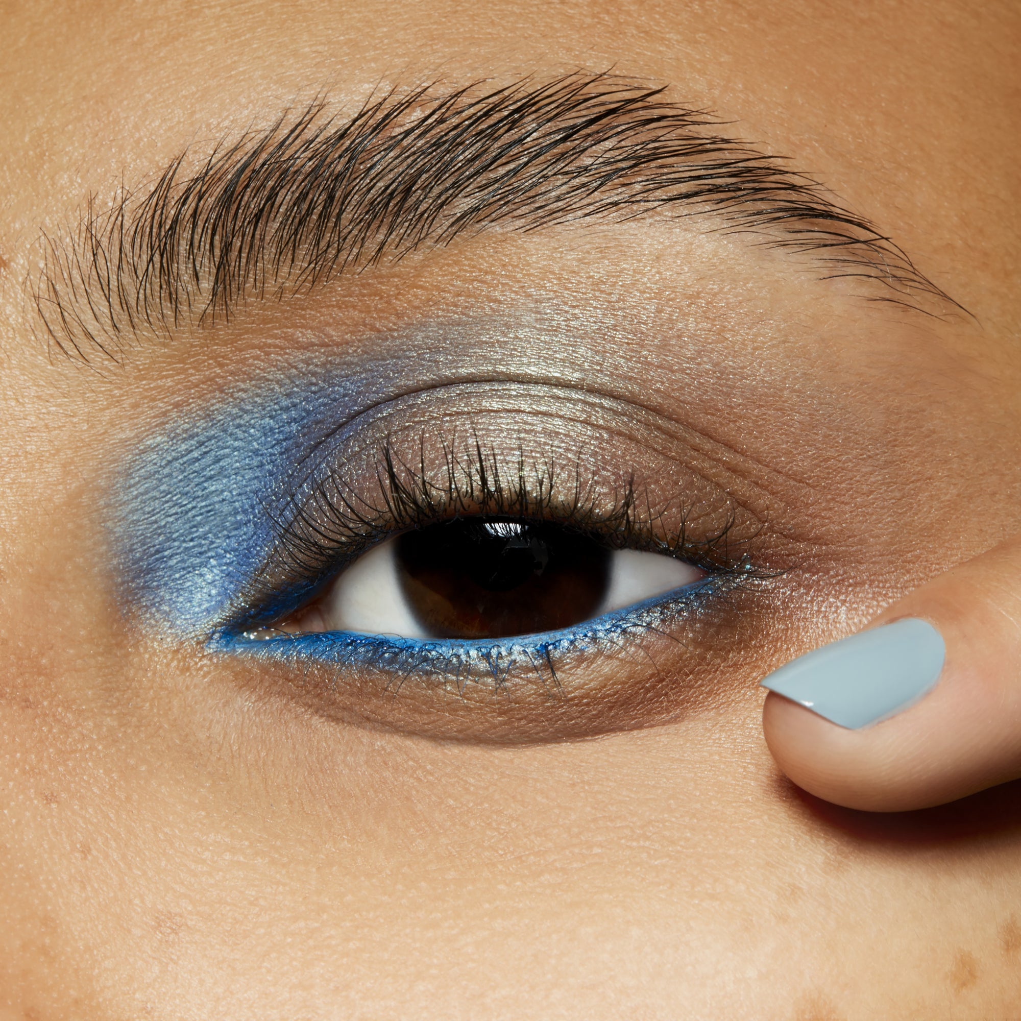 Small Eye Shadow, 1.5 g, Tilt, Model, medium