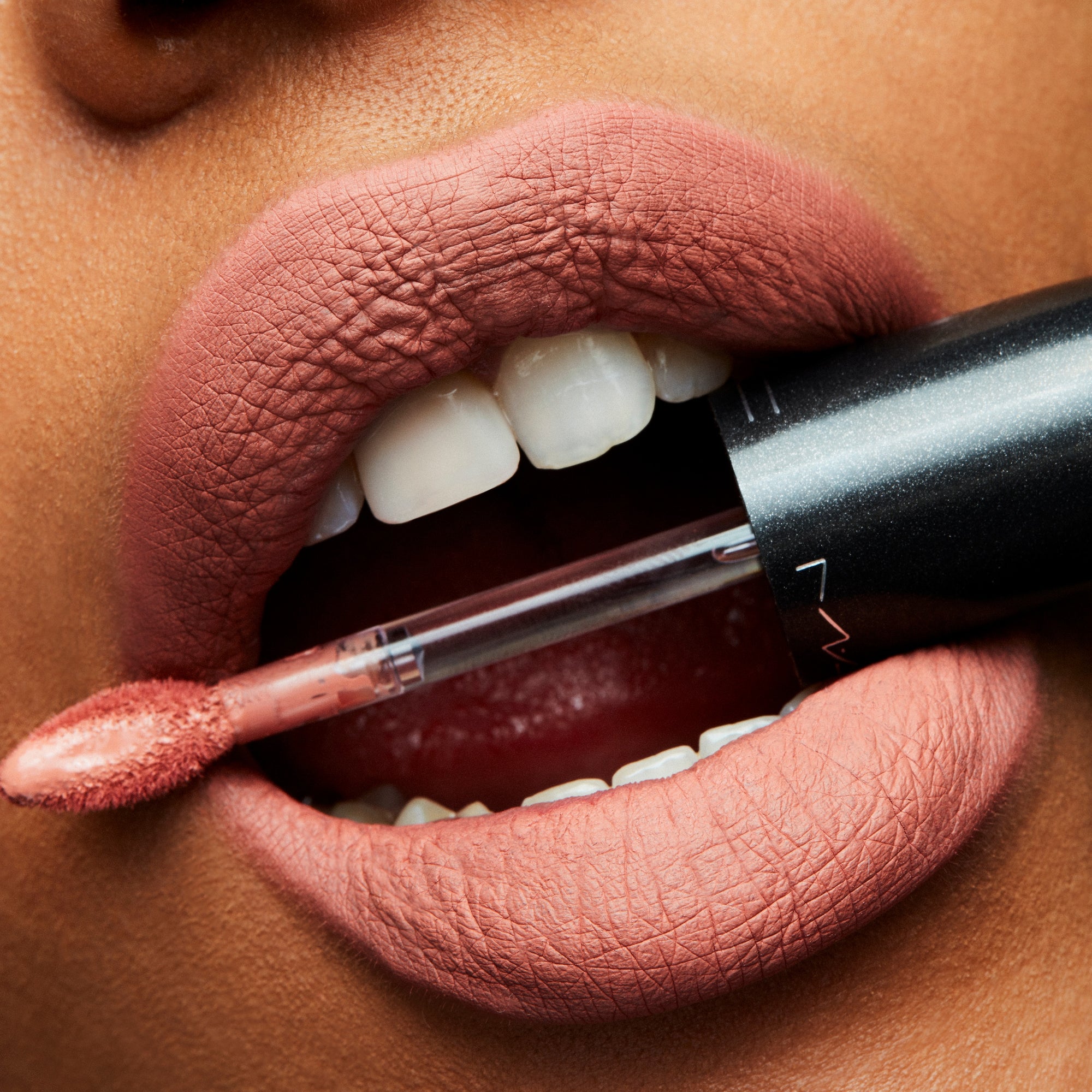 Retro Matte Liquid Lipcolour, 5.0 ml, Lady-Be-Good, Model, medium