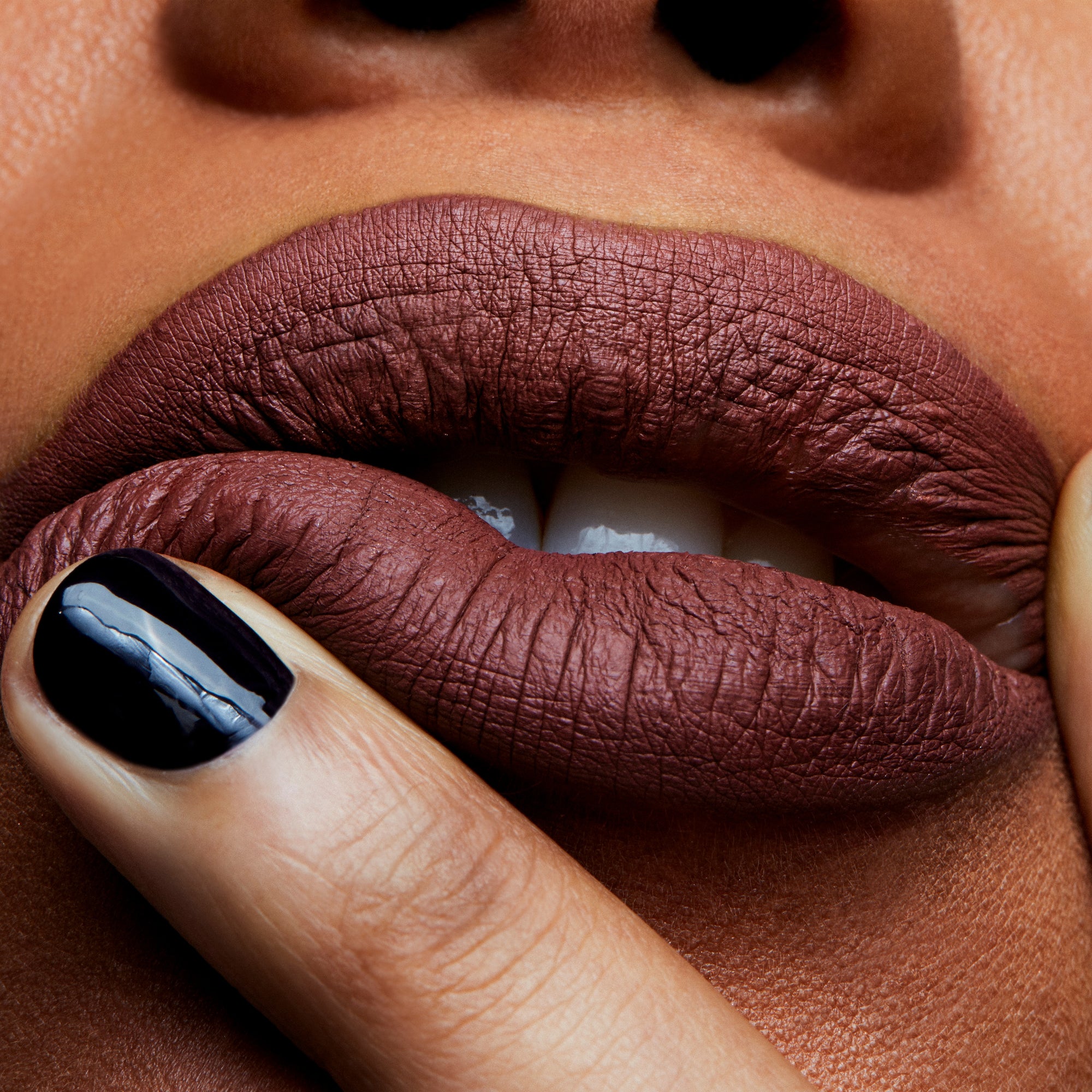Retro Matte Liquid Lipcolour, 5.0 ml, Topped With Brandy, Model, medium