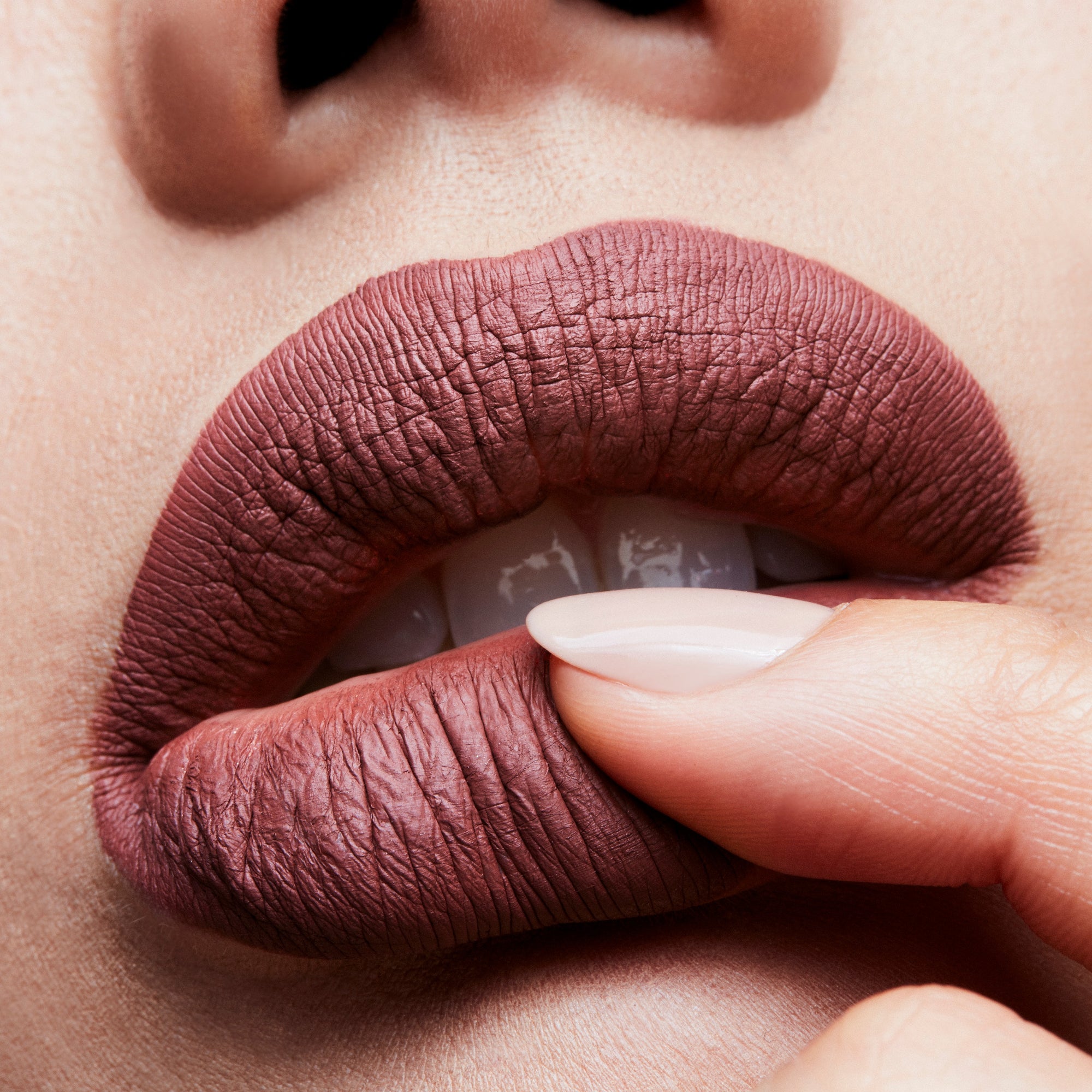 Retro Matte Liquid Lipcolour, 5.0 ml, Topped With Brandy, Model, light