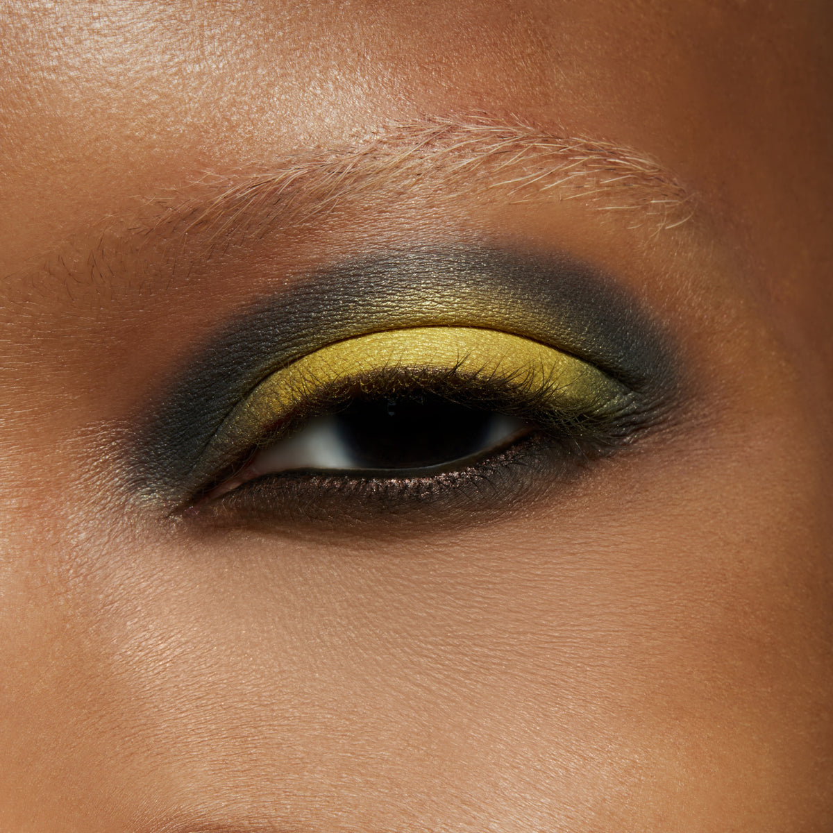 Small Eye Shadow, 1.5 g, Memories Of Space, Model, deep