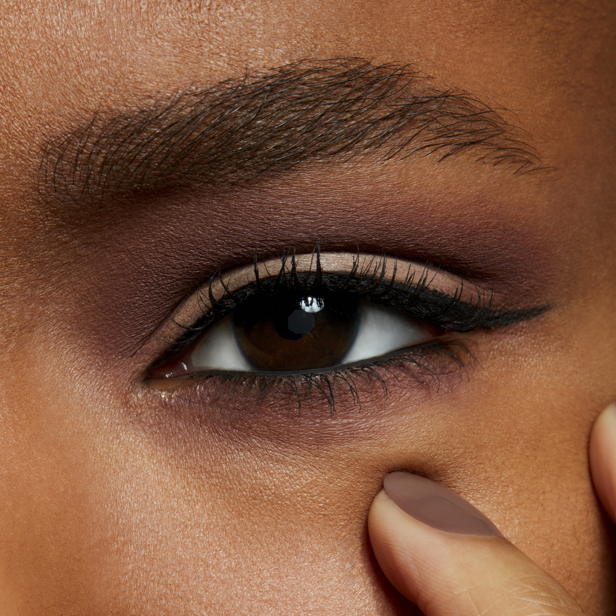 Small Eye Shadow, 1.5 g, Finjan, Model, deep