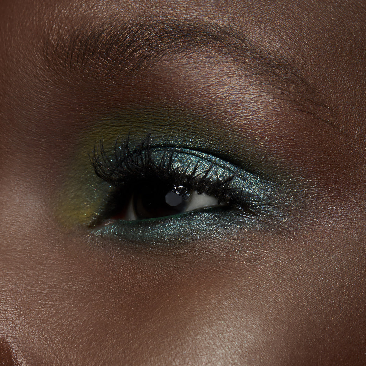 Small Eye Shadow, 1.5 g, That's Showbiz Baby, Model, deep