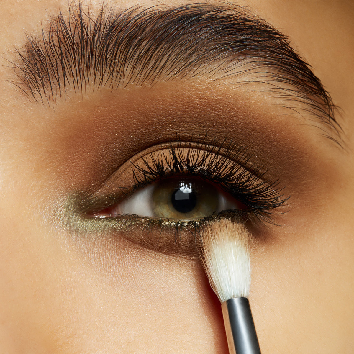 Small Eye Shadow, 1.5 g, Natural Wilderness, Model, medium