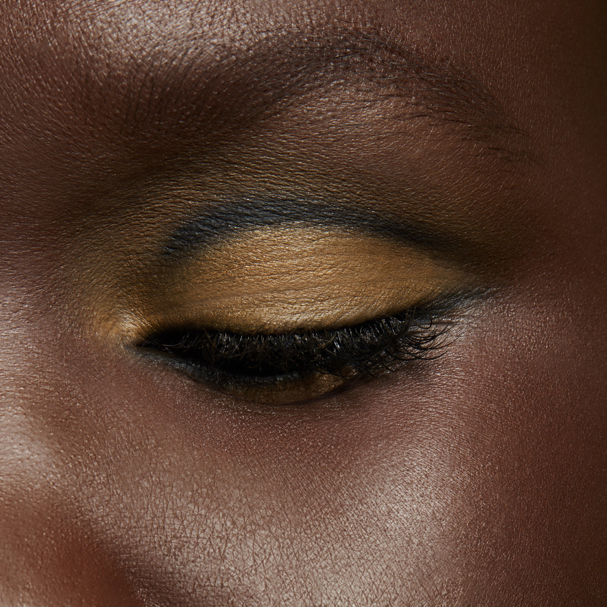 Small Eye Shadow, 1.5 g, Natural Wilderness, Model, deep