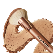 143S Bronzer Fan Brush, Alt