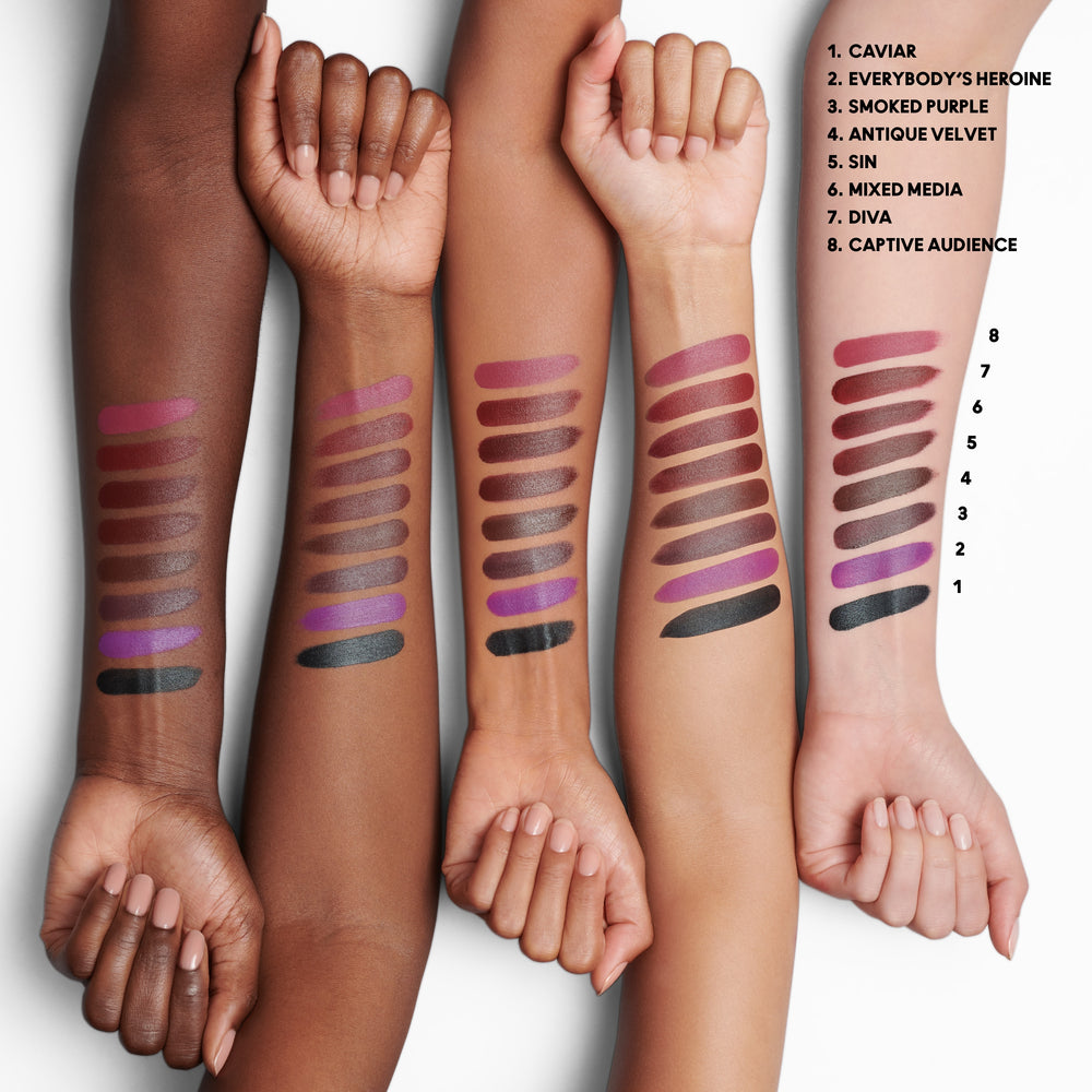 M·A·Cximal Silky Matte Lipstick, 3.5 g, Diva, Model