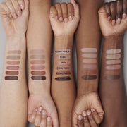 M·A·Cximal Silky Matte Lipstick, 3.5 g, Act Natural, Model
