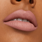 M·A·Cximal Silky Matte Viva Glam Lipstick, 3.5 g, Viva Planet, Model, medium