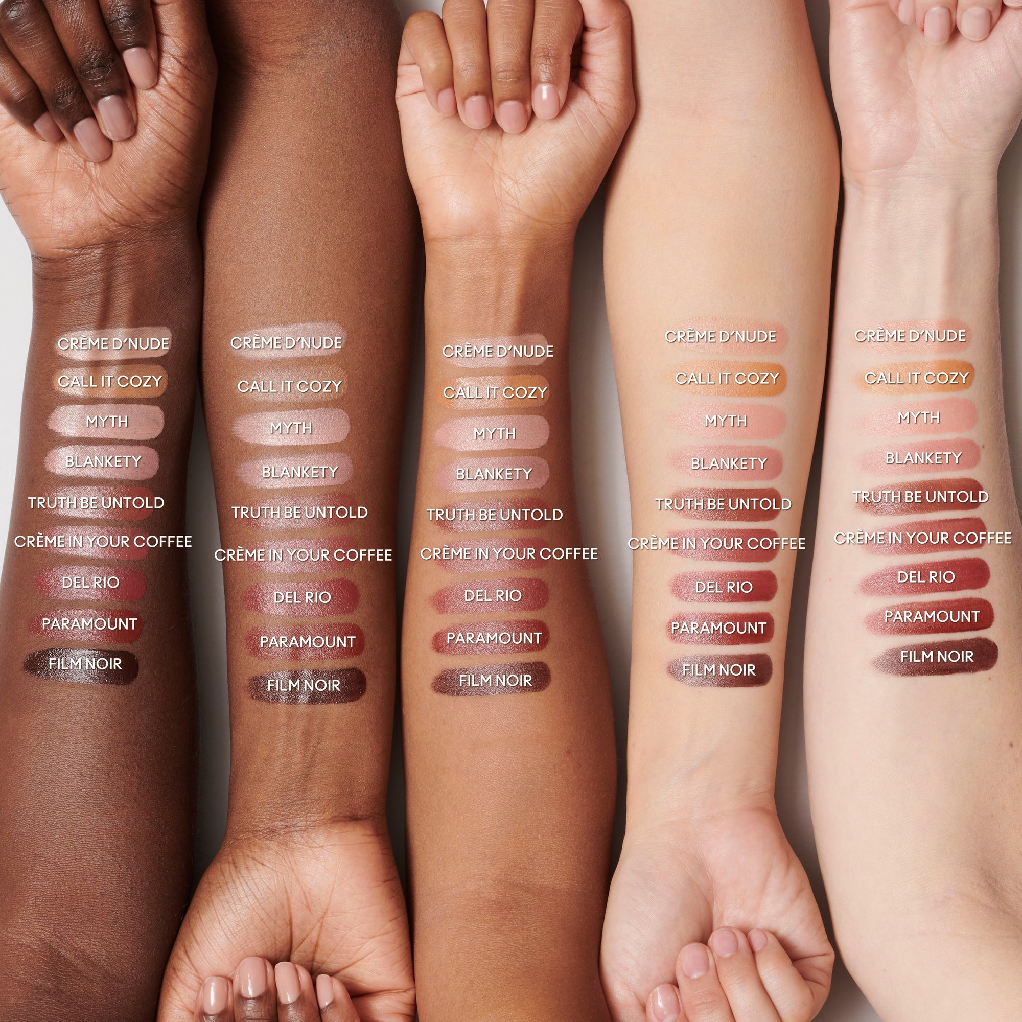 M·A·Cximal Sleek Satin Lipstick / Mini M·A·C, 1.5 g, Creme In Your Coffee, Model