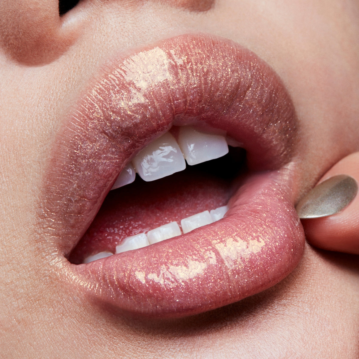 Lipglass, 3.1 ml, Very Go Lightly, Model, light