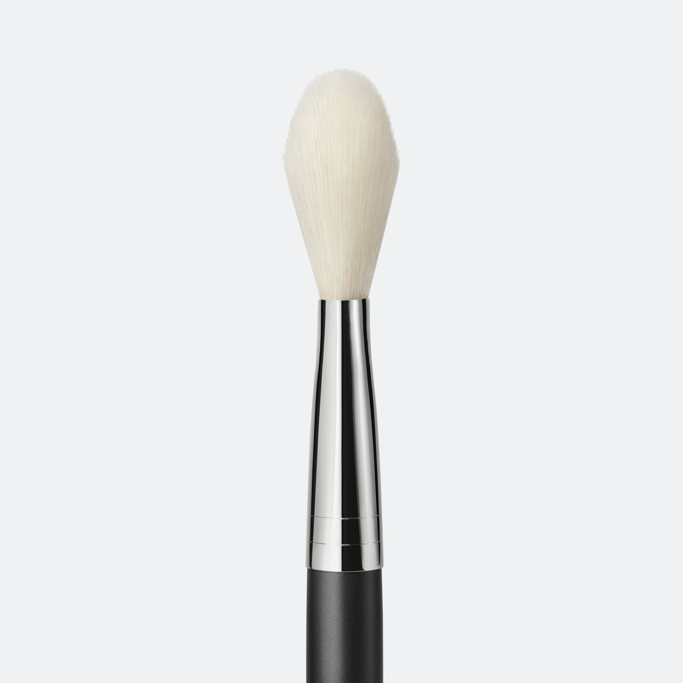 135 Synthetic Large Flat Powder Brush, Product Shot