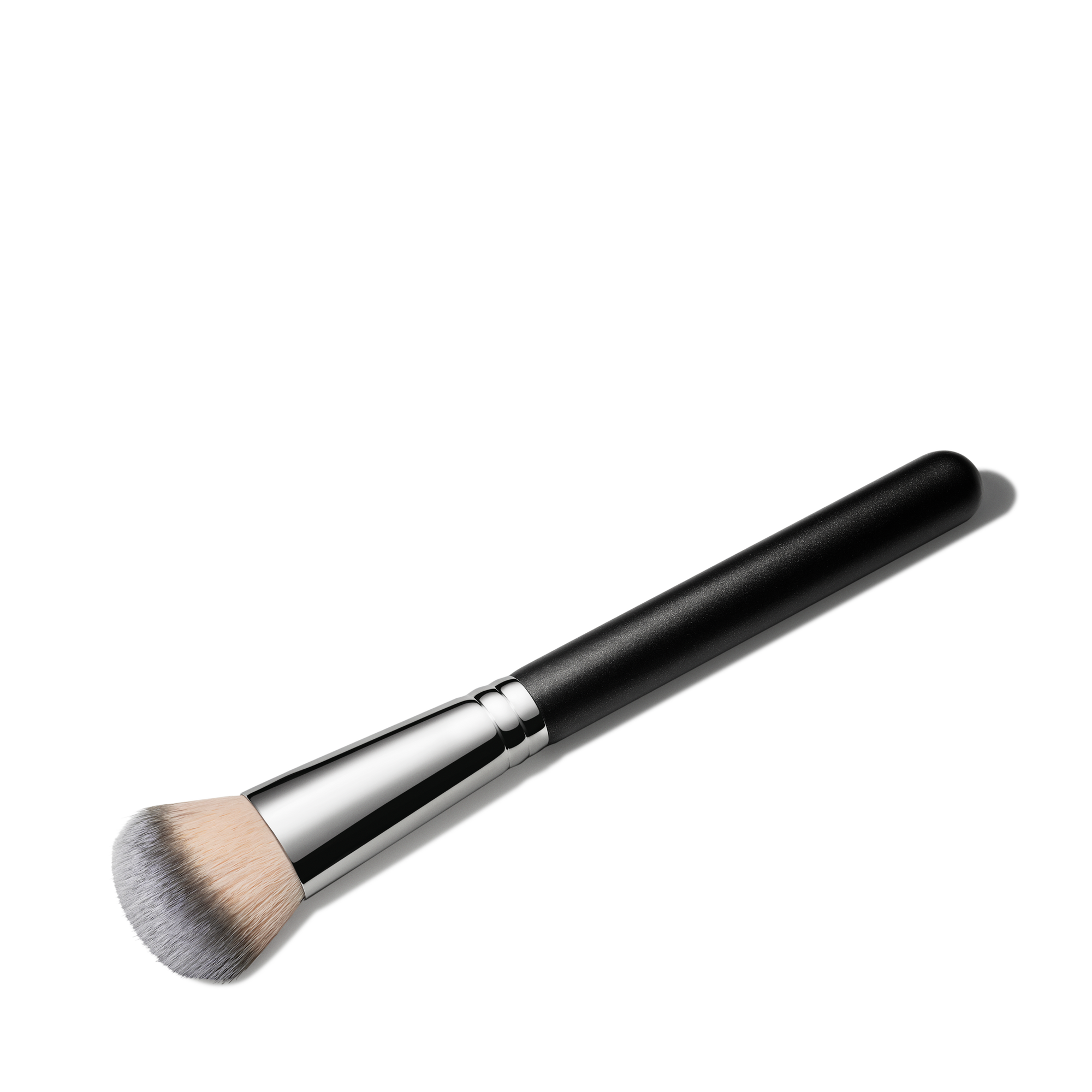128 Synthetic Split Fibre Cheek Brush, Product Shot