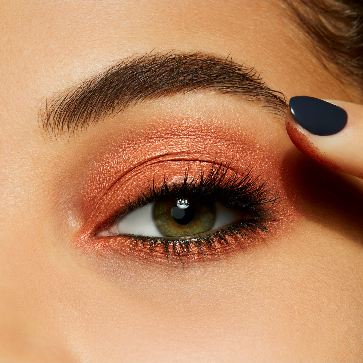 Dazzleshadow Extreme (Pro Palette Refill Pan), 1.5 g, Couture Copper, Model, medium