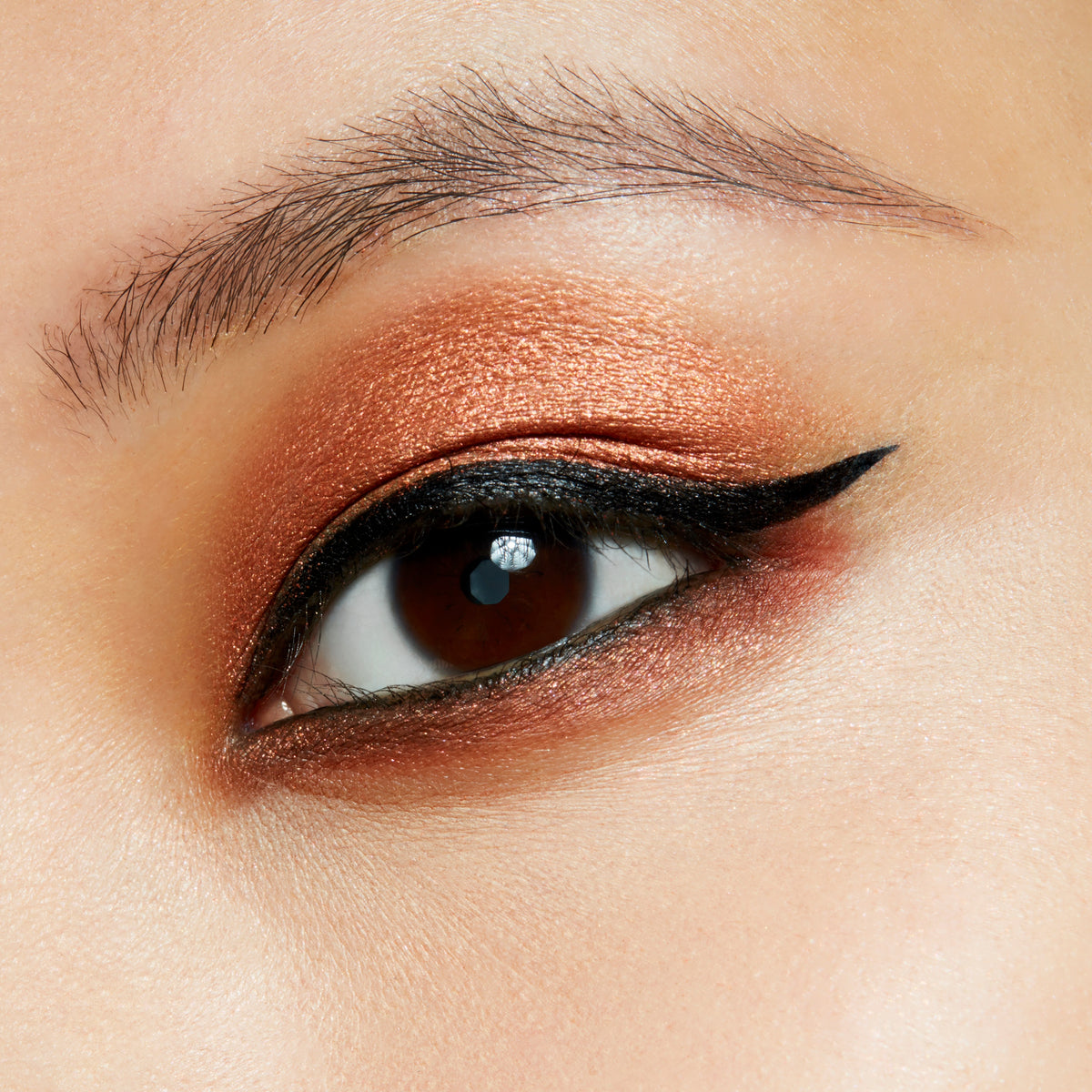 Dazzleshadow Extreme (Pro Palette Refill Pan), 1.5 g, Couture Copper, Model, light
