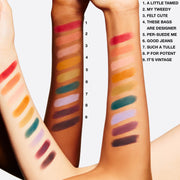 Powder Kiss Soft Matte Eye Shadow, 1.5 g, A Little Tamed, Model