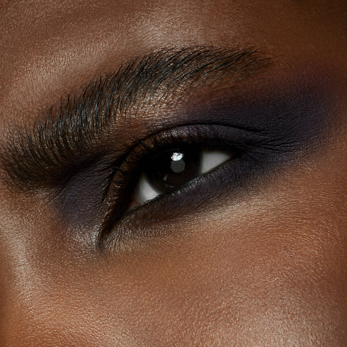 Powder Kiss Soft Matte Eye Shadow Pro Palette, 1.5 g, It's Vintage, Model, deep