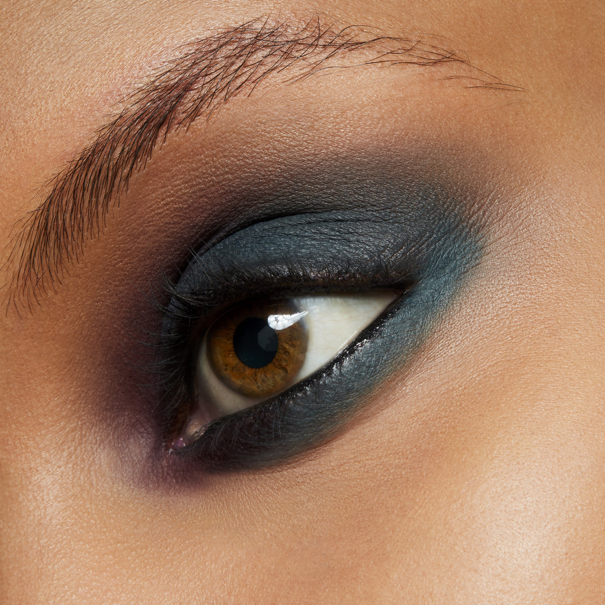 Powder Kiss Soft Matte Eye Shadow Pro Palette, 1.5 g, Good Jeans, Model, medium