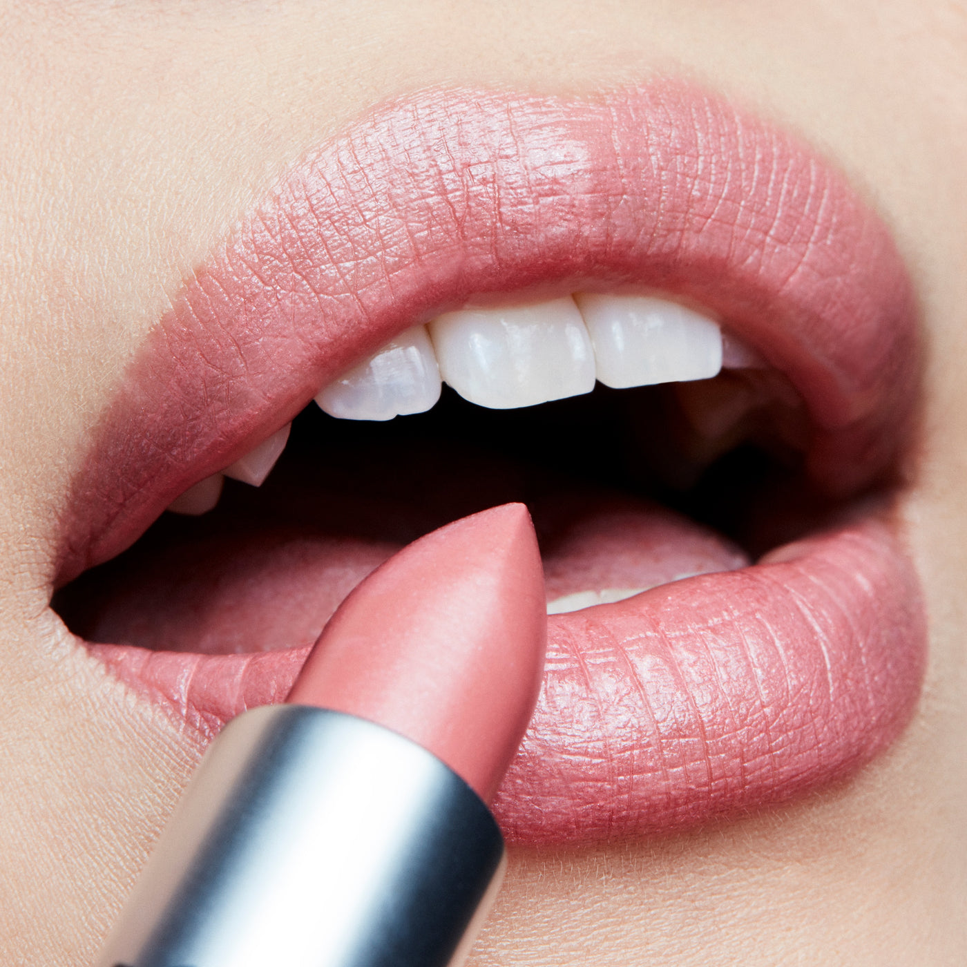 Frost Lipstick, 3.0 g, Angel, Model, light
