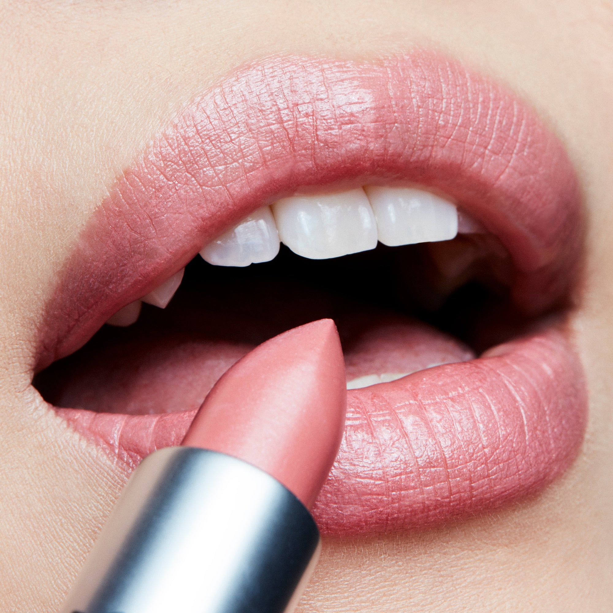 Frost Lipstick, 3.0 g, Angel, Model, light